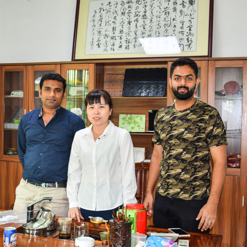 Foreign customers visit Sunyo
